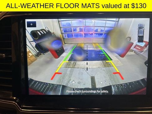 Used 2022 Ford F250 Lariat w/ Black Appearance Package image 12