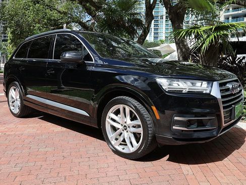 Used 2018 Audi Q7 3.0T Prestige w/ Prestige Package image 17