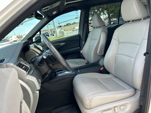 Used 2023 Honda Passport EX-L image 19