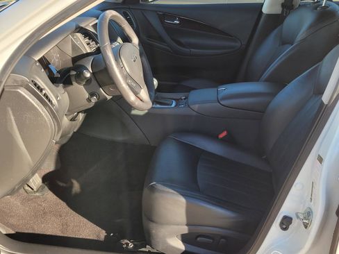 Used 2017 INFINITI QX50 2WD w/ Premium Plus Package image 3