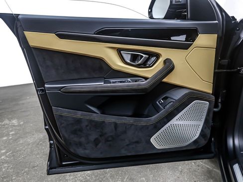 Used 2023 Lamborghini Urus S image 20