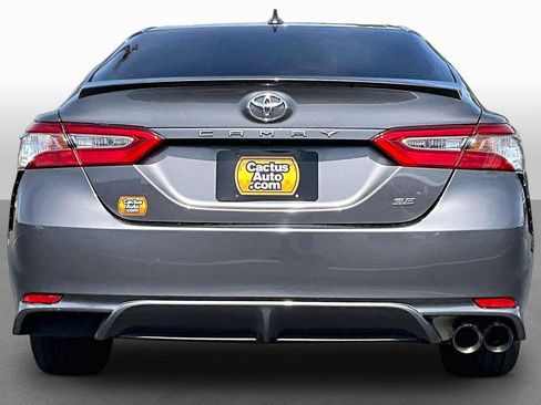Used 2020 Toyota Camry SE FWD image 4