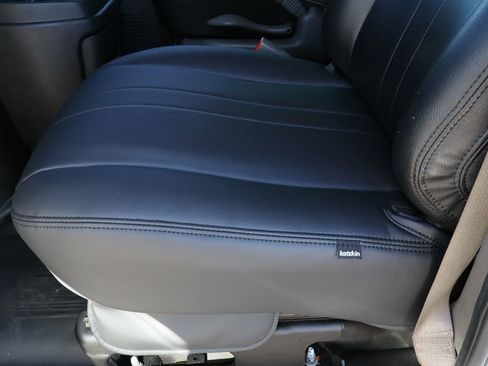 Used 2023 GMC Savana 3500 w/ Power Convenience Package image 18