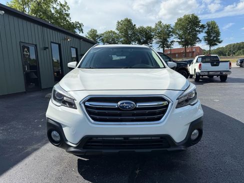 Used 2019 Subaru Outback 3.6R Touring w/ Popular Package #3A image 9