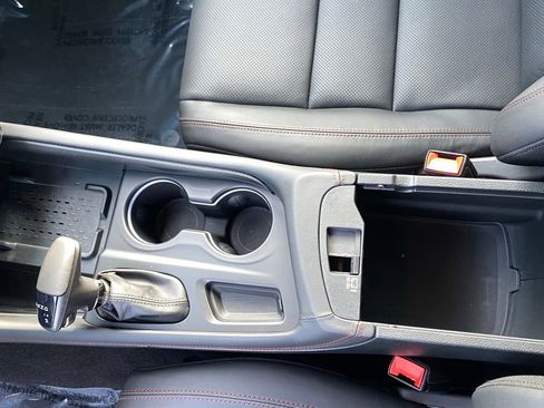 Used 2024 Chrysler Pacifica Limited image 22