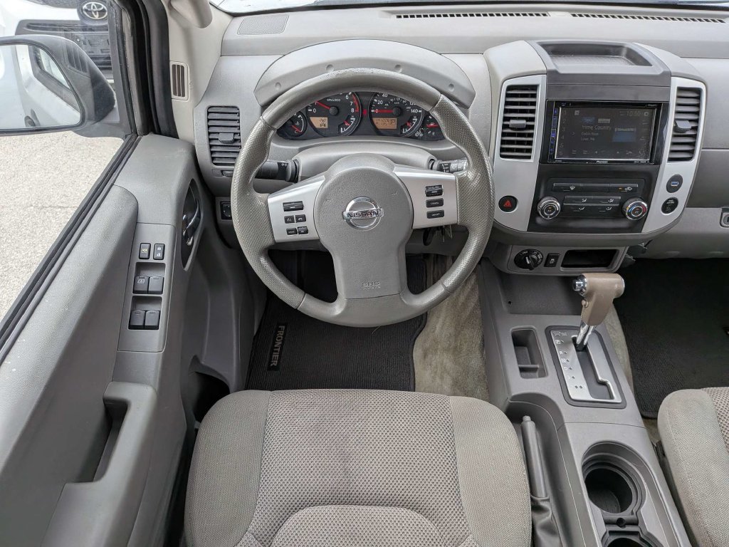 Used 2016 Nissan Frontier SV AWD/4WD image 14