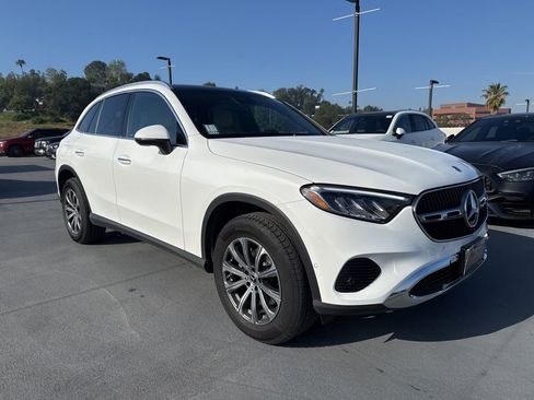 Certified 2026 Mercedes-Benz GLC 300 image 3