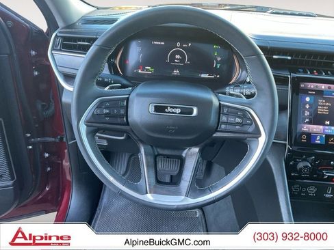 Used 2022 Jeep Grand Cherokee Limited w/ Luxury Tech Group II image 12