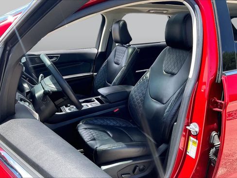 Used 2023 Ford Edge Titanium AWD/4WD image 8