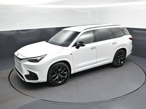 New 2026 Lexus TX 500h AWD image 30