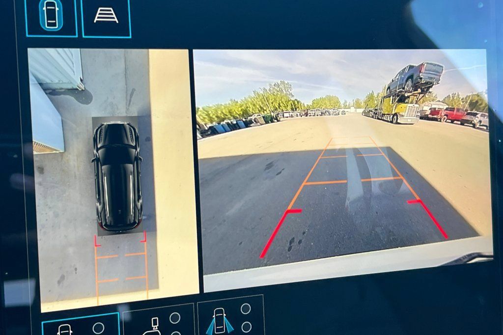 New 2026 GMC Terrain AT4 w/ Technology Package II AWD/4WD image 17