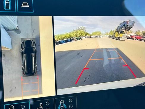 New 2026 GMC Terrain AT4 w/ Technology Package II AWD/4WD image 17