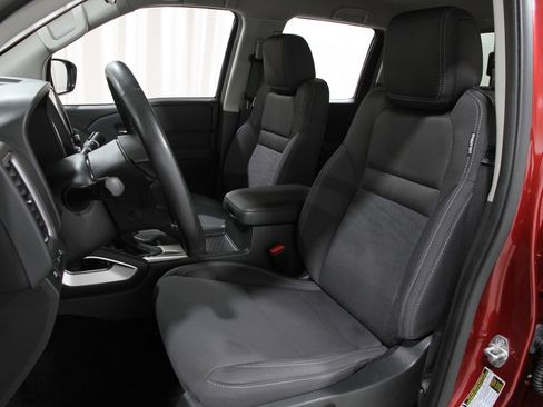 Used 2023 Nissan Frontier SV w/ SV Convenience Package image 5