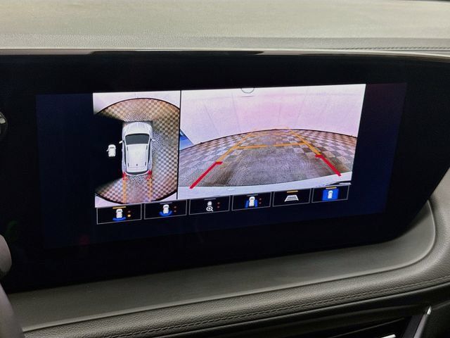 Used 2025 Buick Encore GX Avenir w/ Avenir Technology Package FWD image 14