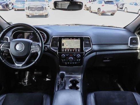 Used 2022 Jeep Grand Cherokee Laredo X AWD/4WD image 12