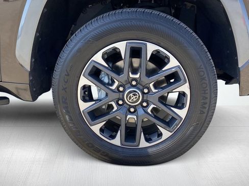 Used 2022 Toyota Tundra Limited AWD/4WD image 14