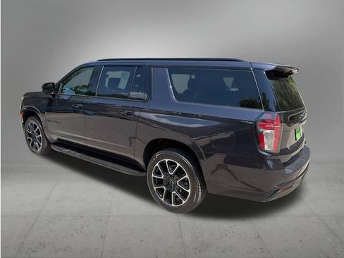 Used 2024 Chevrolet Suburban RST w/ Luxury Package AWD/4WD image 3
