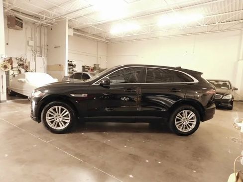 Used 2017 Jaguar F-PACE Prestige image 7