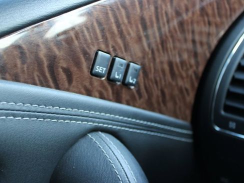 Used 2019 Nissan Armada SL w/ Premium Package image 42