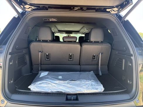 New 2026 Chevrolet Traverse Z71 w/ Driver Confidence Package AWD/4WD image 13