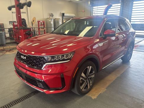 Used 2023 Kia Sorento EX AWD/4WD image 2