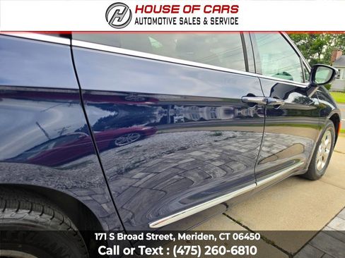 Used 2018 Chrysler Pacifica Limited w/ Advanced Safetytec Group FWD image 13