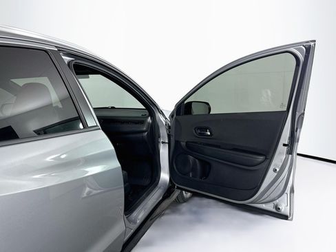 Used 2022 Honda HR-V Sport image 29