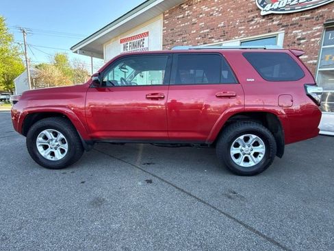 Used 2017 Toyota 4Runner SR5 Premium image 8