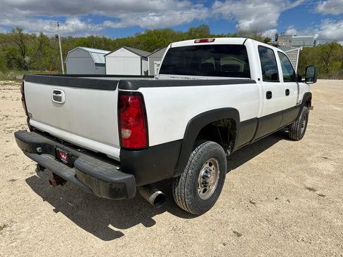 Used 2007 Chevrolet Silverado 2500 LT w/ Heavy-Duty Power Package AWD/4WD image 6