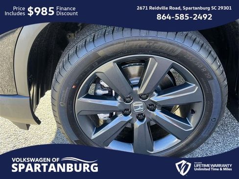 Used 2025 Honda Pilot Sport image 9