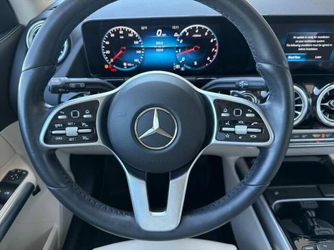 Certified 2023 Mercedes-Benz GLA 250 4MATIC image 18