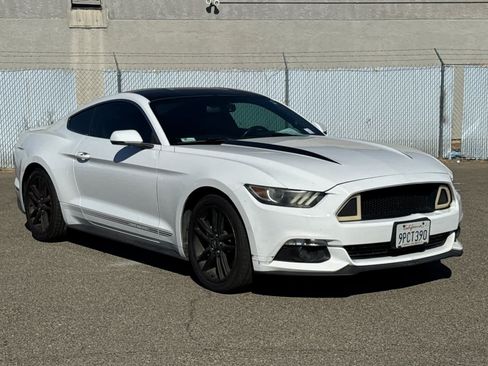 Used 2016 Ford Mustang Premium w/ Pony Package RWD image 7