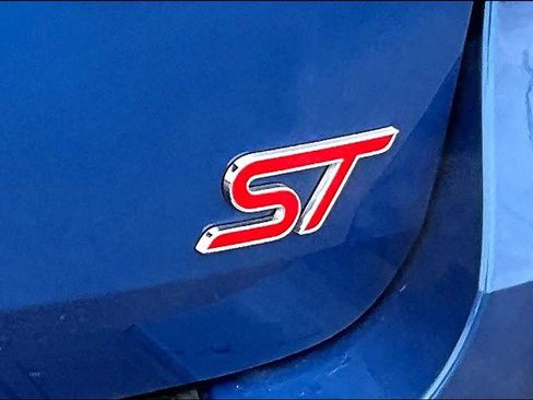 Used 2021 Ford Explorer ST w/ ST Street Pack image 7