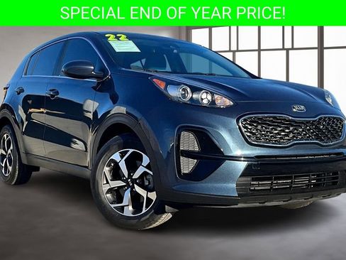Used 2022 Kia Sportage LX image 3