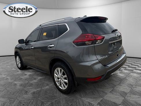 Used 2019 Nissan Rogue S w/ Special Edition Package FWD image 3