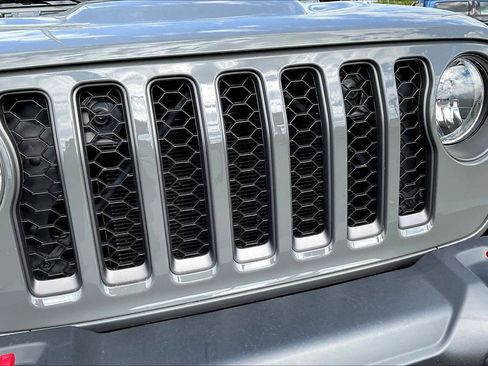 Used 2023 Jeep Gladiator Rubicon w/ Cold Weather Group AWD/4WD image 31