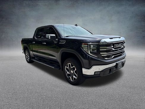 Used 2024 GMC Sierra 1500 SLT w/ SLT Premium Plus Package AWD/4WD image 8