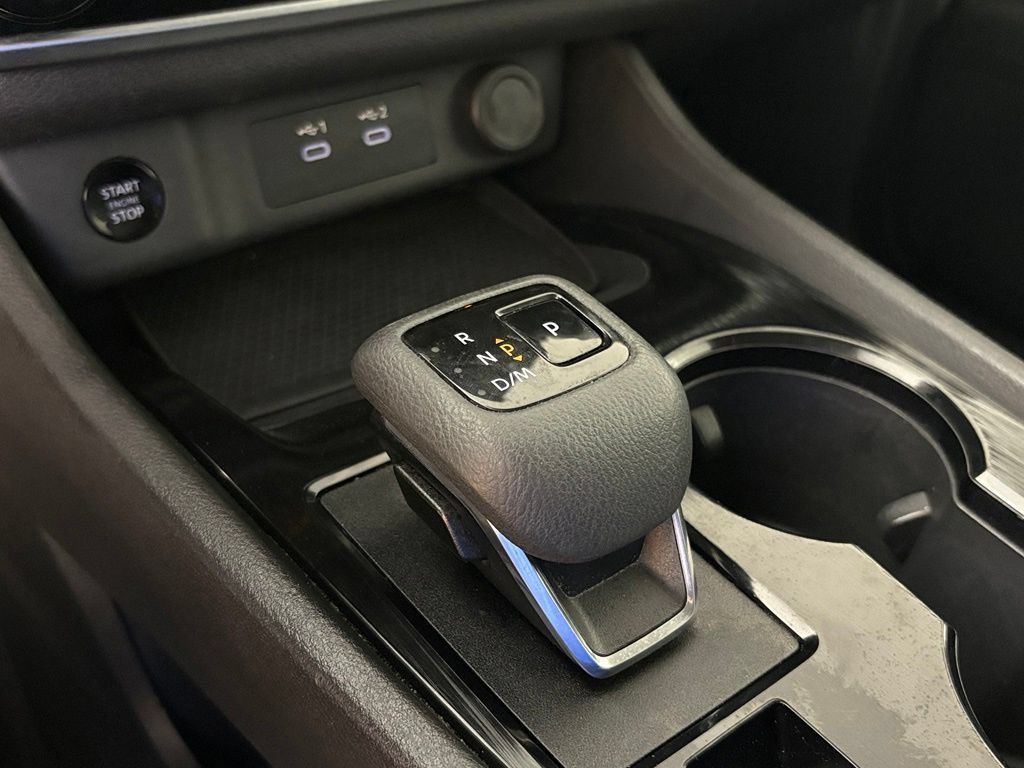 Used 2024 Nissan Rogue S FWD image 28