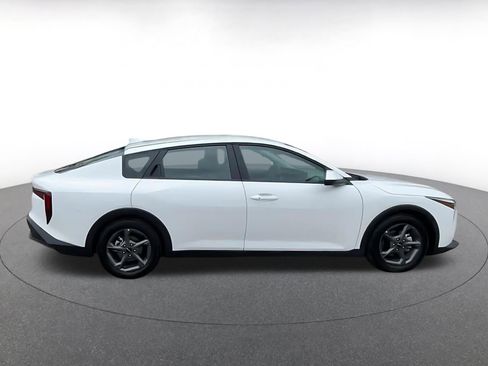 Used 2025 Kia K4 LXS image 15