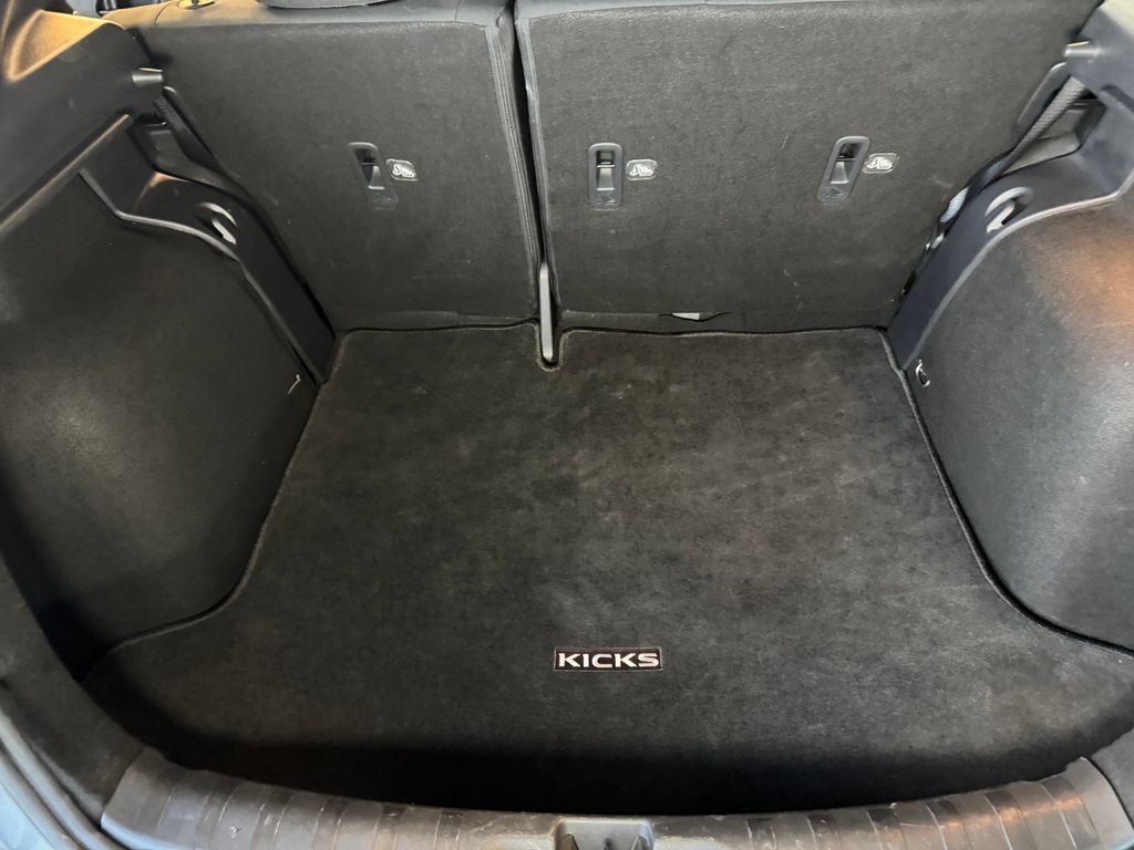 Used 2021 Nissan Kicks S FWD image 22