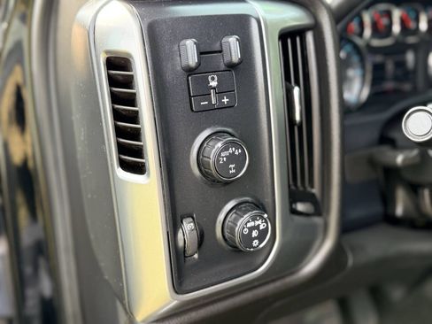 Used 2018 Chevrolet Silverado 1500 LT w/ All Star Edition AWD/4WD image 18