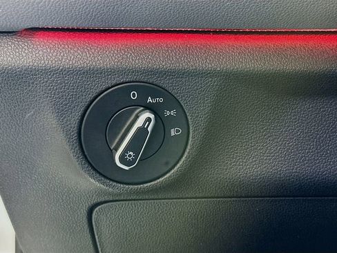 Certified 2025 Volkswagen Jetta GLI Autobahn image 11