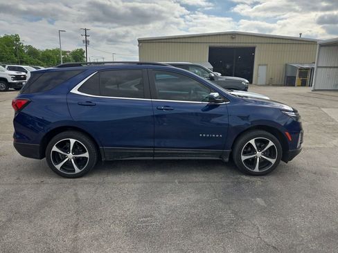 Used 2022 Chevrolet Equinox LT AWD/4WD image 2