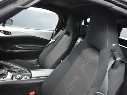 Used 2019 MAZDA MX-5 Miata Club image 14