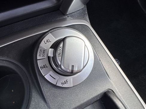 Used 2016 Toyota 4Runner Limited image 21