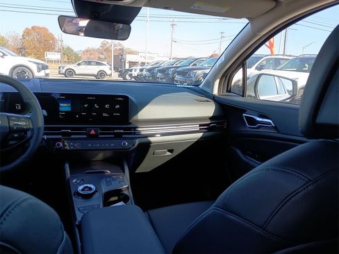 New 2026 Kia Sportage EX w/ EX Panoramic Sunroof Package image 11