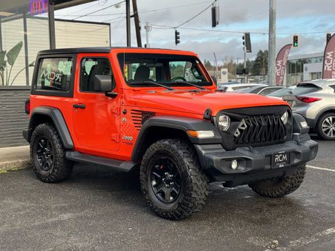 Used 2018 Jeep Wrangler Sport image 3