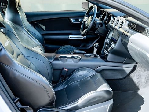 Used 2020 Ford Mustang GT Premium RWD image 20