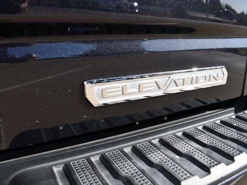 Used 2022 GMC Sierra 1500 Elevation image 10