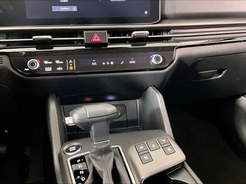 New 2026 Kia Sportage SX FWD image 7
